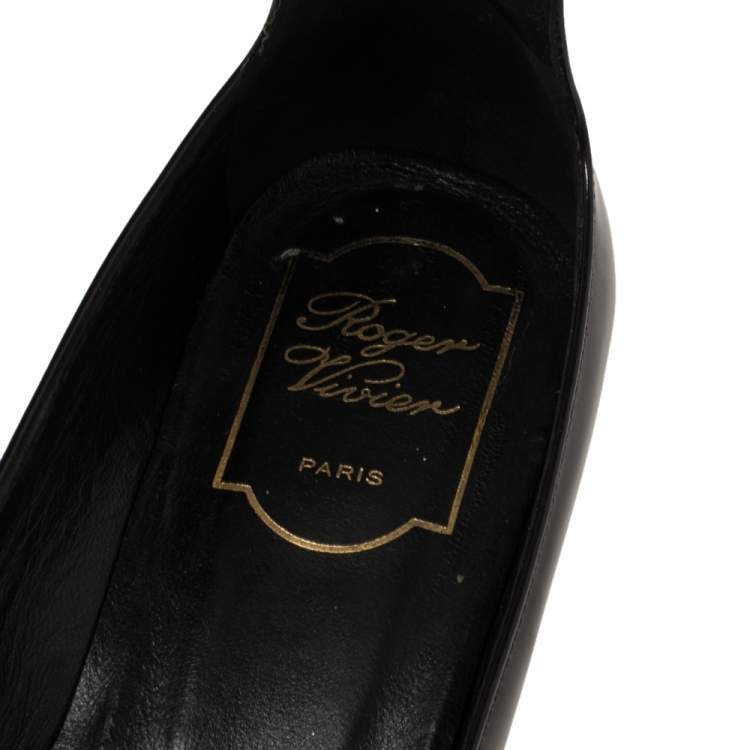 مملوكة مسبقًا Roger Vivier Black Leather Buckle Detail Ankle Strap Pumps Size 38.5