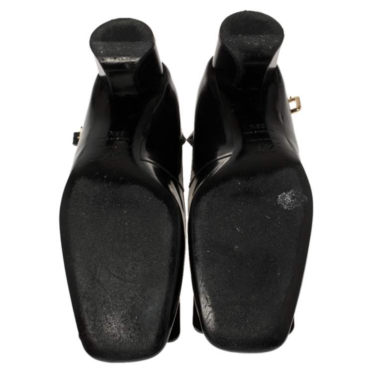مملوكة مسبقًا Roger Vivier Black Leather Buckle Detail Ankle Strap Pumps Size 38.5