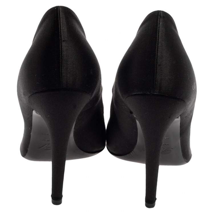 Pre Owned Roger Vivier Black Satin Trompette Crystal Embellished Pumps Size 41