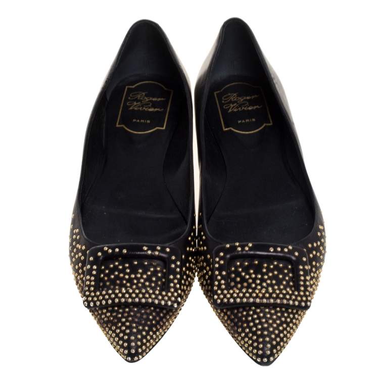 Pre Owned Roger Vivier Black Studded Leather Gommettine Ballet Flats Size 37
