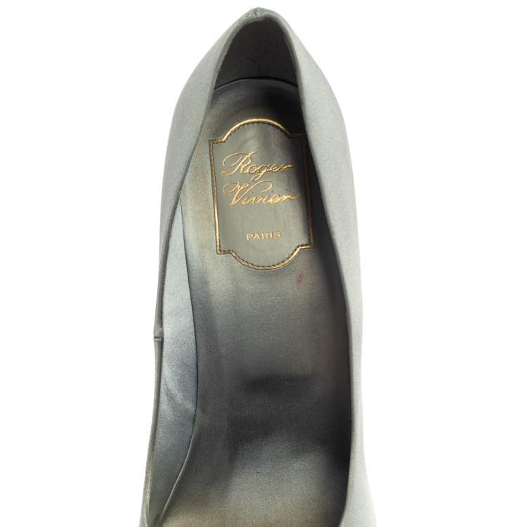Pre Owned Roger Vivier Grey Satin Limelight Embellished Pumps Size 40