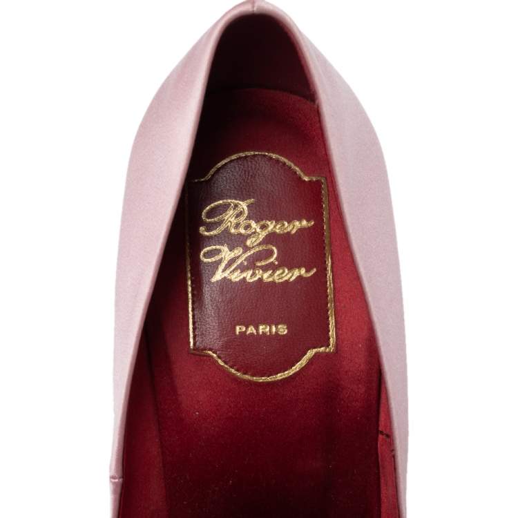 Pre Owned Roger Vivier Pink Embellished Satin Limelight Buckle Pumps Size 39