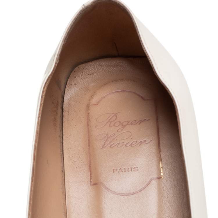 مملوكة مسبقًا Roger Vivier Cream Patent Leather Square Toe Belle Pumps Size 40