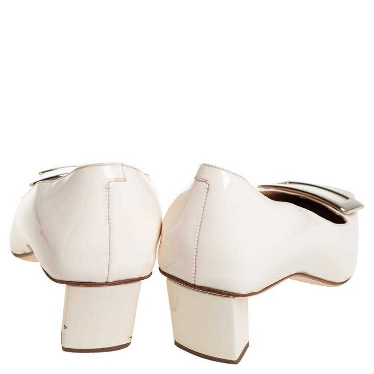 مملوكة مسبقًا Roger Vivier Cream Patent Leather Square Toe Belle Pumps Size 40