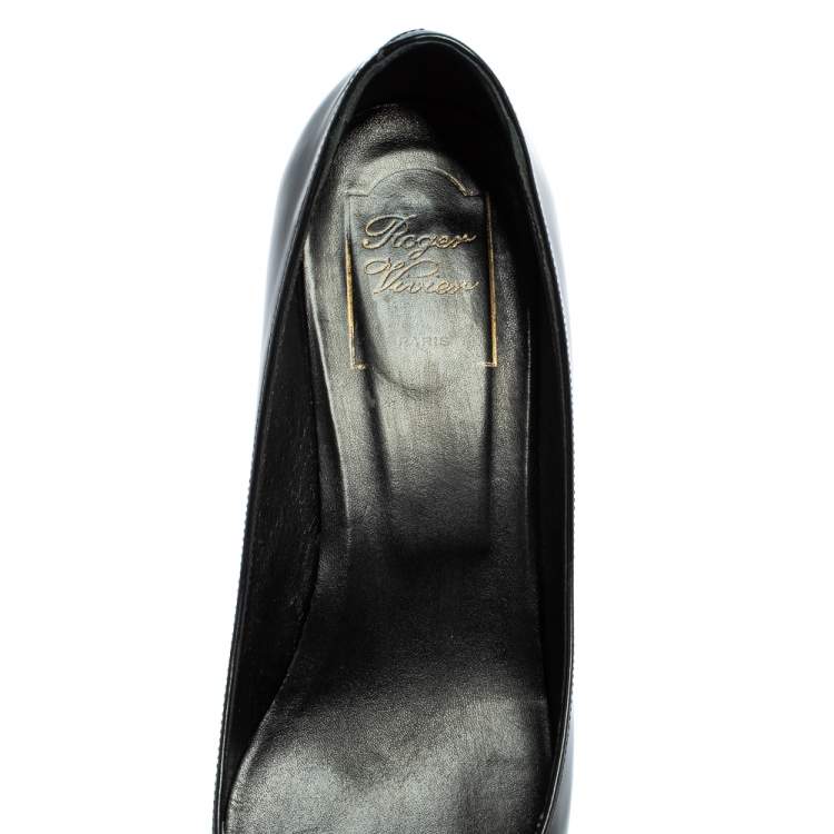 Pre Owned Roger Vivier Black Leather Belle Vivier Buckle Block Heel Pumps Size 38.5