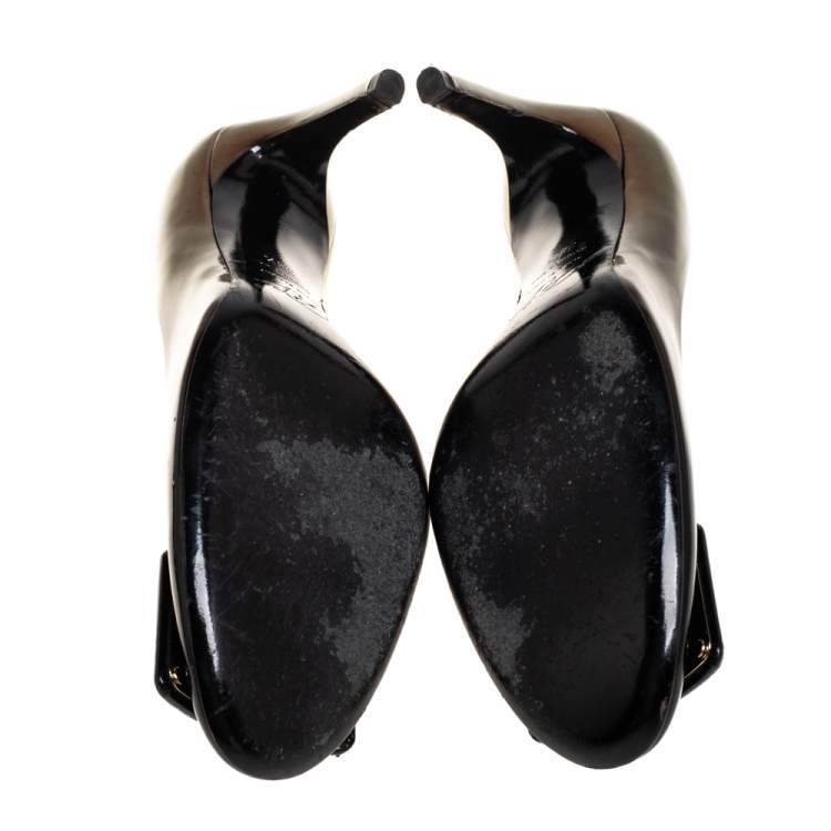 مملوكة مسبقًا Roger Vivier Metallic Multicolor Patent Leather Trompette Pumps Size 38.5