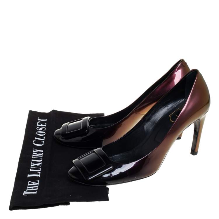 مملوكة مسبقًا Roger Vivier Metallic Multicolor Patent Leather Trompette Pumps Size 38.5