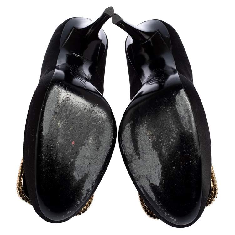 مملوكة مسبقًا Roger Vivier Black Satin Limelight Buckle Embellished Platform Pumps Size 38