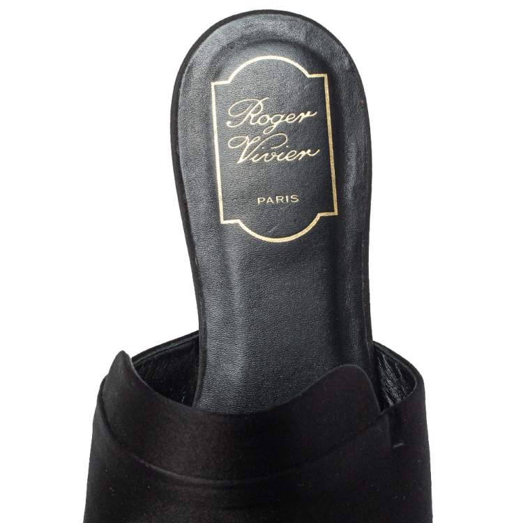 Pre Owned Roger Vivier Black Satin Tiffany Buckle Flat Slides Size 41 