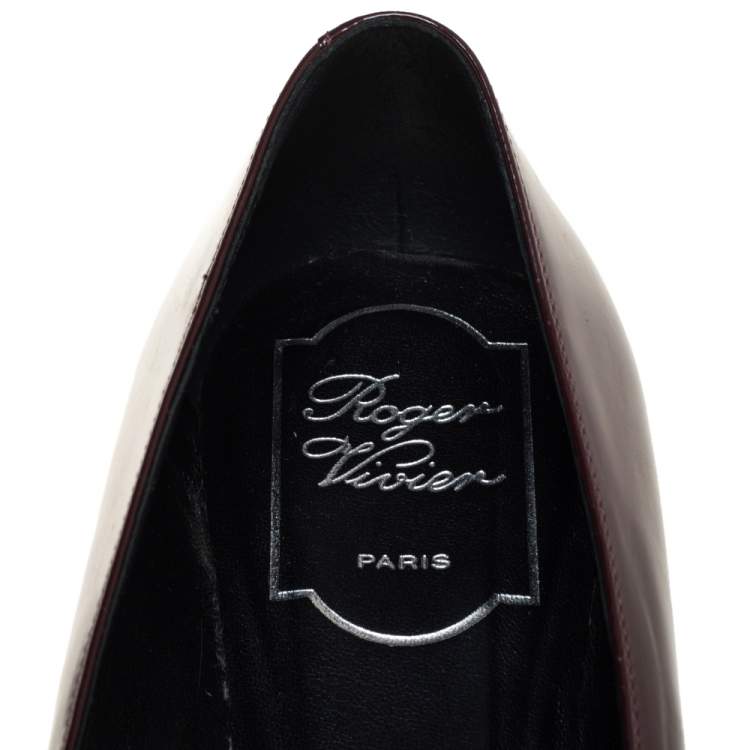 مملوكة مسبقًا Roger Vivier Brown Patent Leather Flats Size 37.5
