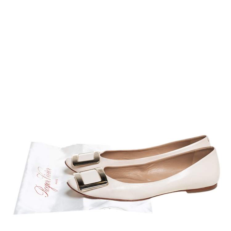 Pre Owned Roger Vivier Off White Leather Gommetine Ballet Flats Size 37.5