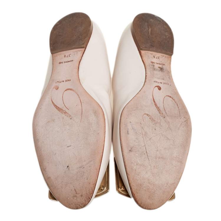Pre Owned Roger Vivier Off White Leather Gommetine Ballet Flats Size 37.5