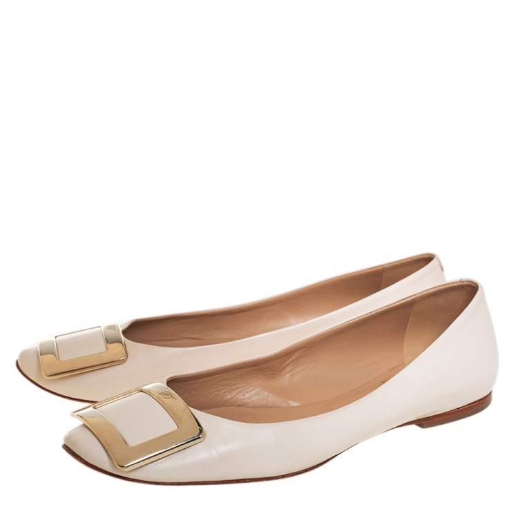 Pre Owned Roger Vivier Off White Leather Gommetine Ballet Flats Size 37.5