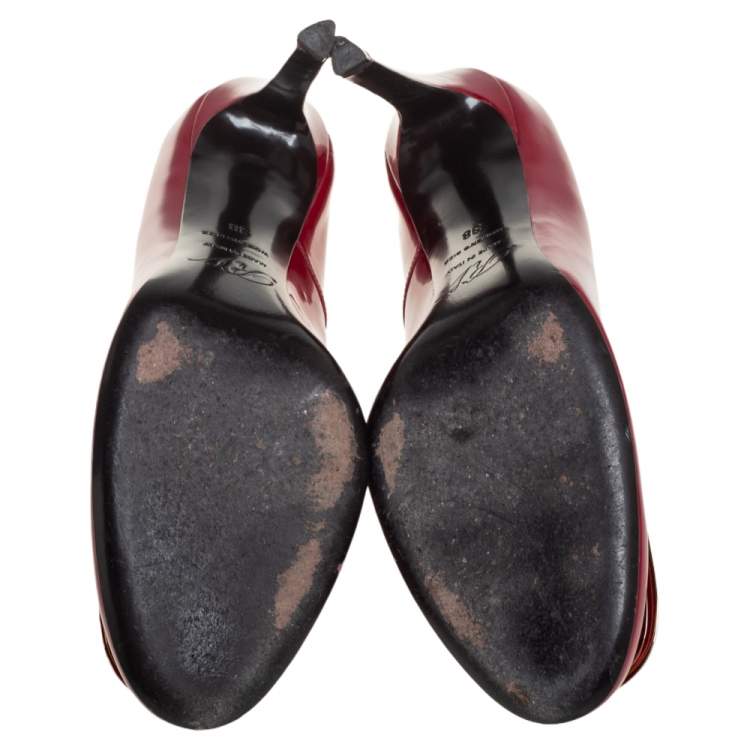 مملوكة مسبقًا Roger Vivier Red Patent Leather Embellished Pumps Size 38