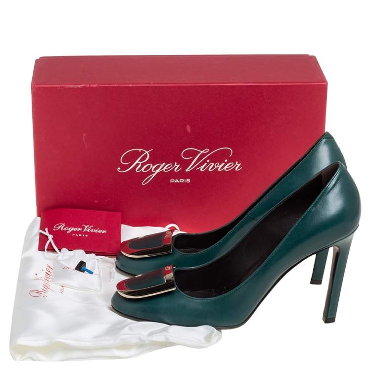 Pre Owned Roger Vivier Green Leather Ecusson Pumps Size 38