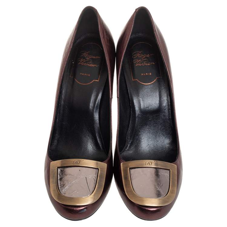 Pre Owned Roger Vivier Metallic Brown Leather Ecusson Pumps Size 37