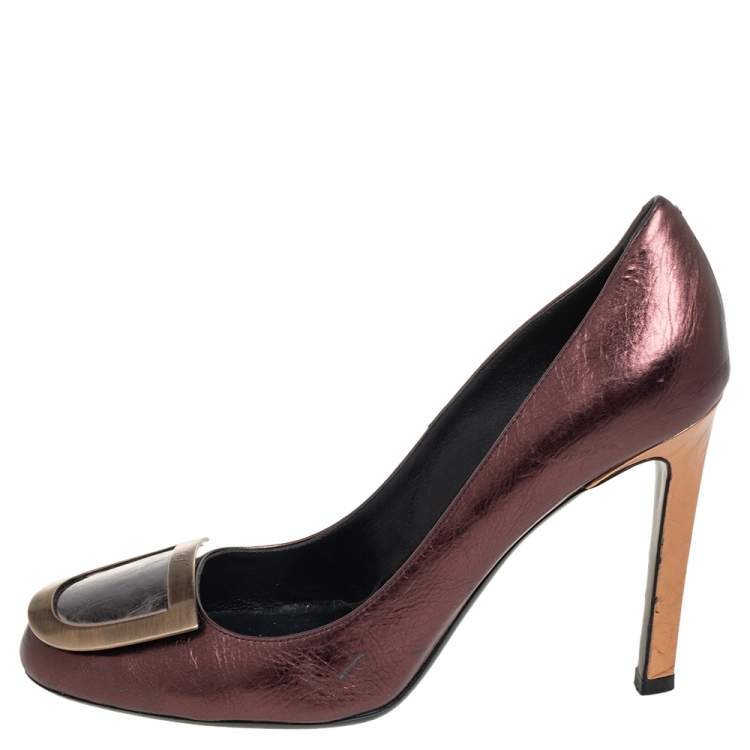 Pre Owned Roger Vivier Metallic Brown Leather Ecusson Pumps Size 37