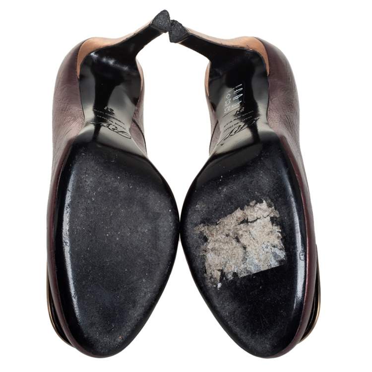 Pre Owned Roger Vivier Metallic Brown Leather Ecusson Pumps Size 37
