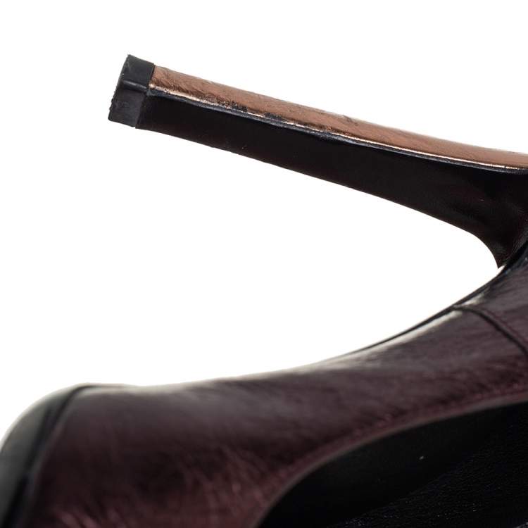 Pre Owned Roger Vivier Metallic Brown Leather Ecusson Pumps Size 37