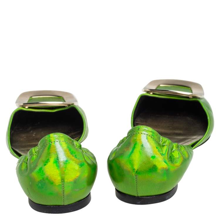 Pre Owned Roger Vivier Metallic Green Leather Flats Size 35.5