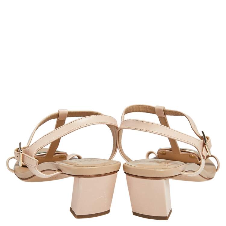 Pre Owned Roger Vivier Beige Leather Chips Embellished T-Strap Sandals Size 39.5