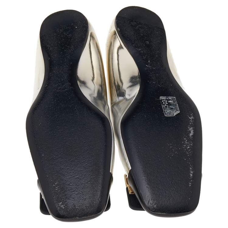 Pre Owned Roger Vivier Metallic Silver/Black Leather Buckle Detail Square Cap Toe Ballet Flats Size 38.5