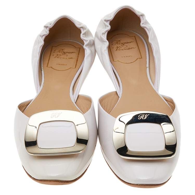 مملوكة مسبقًا Roger Vivier Off-White Patent Leather Chips Buckle D'orsay Ballet Flats Size 39.5
