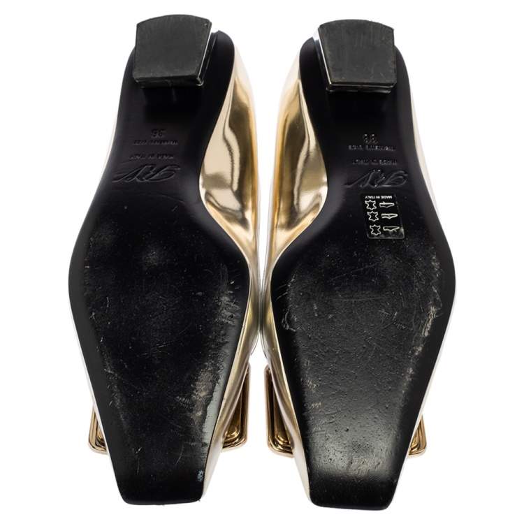مملوكة مسبقًا Roger Vivier Silver-Gold Leather Buckle Detail Square Cap Toe Ballet Flats Size 36