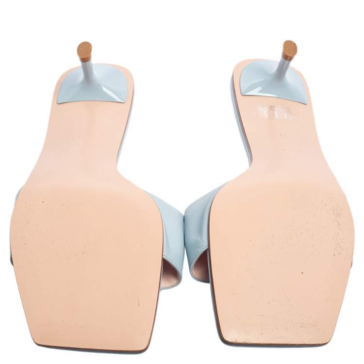 مملوكة مسبقًا Roger Vivier Blue Leather Covered Buckle Mules Size 41