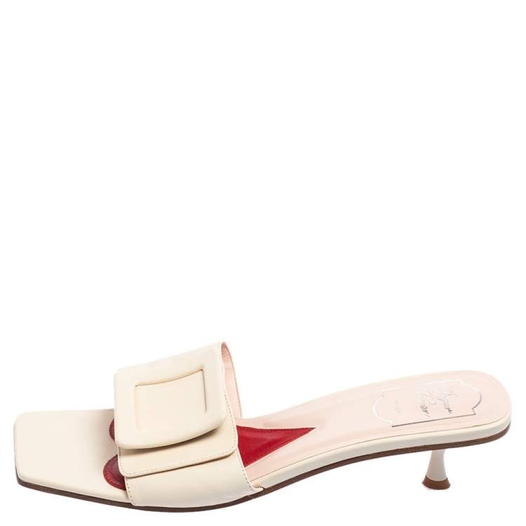 Pre Owned Roger Vivier Cream Leather Covered Buckle Mules Size 41