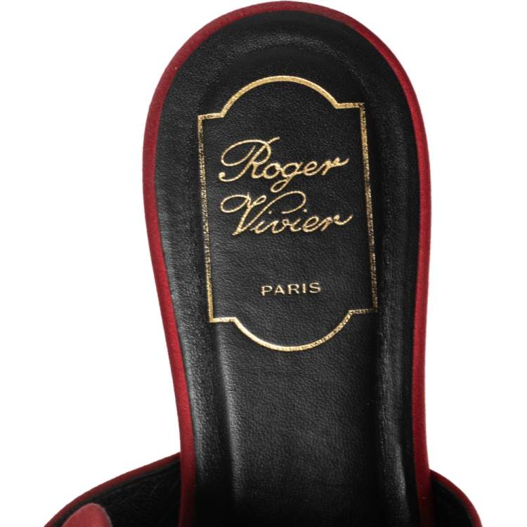 Pre Owned Roger Vivier Red Satin Crystal Embellished Flat Sandals Size 40