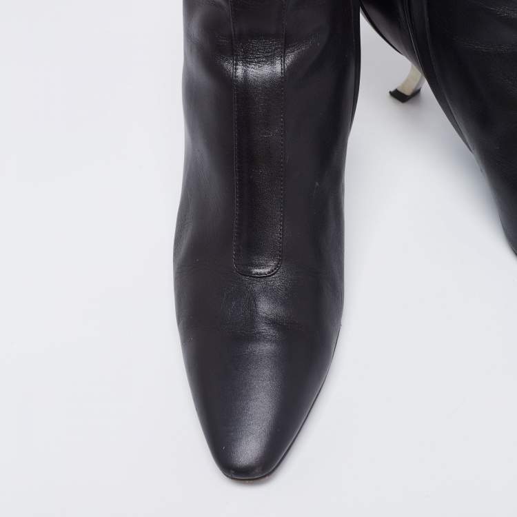 Pre Owned Roger Vivier Black Leather Ankle Booties Size 38