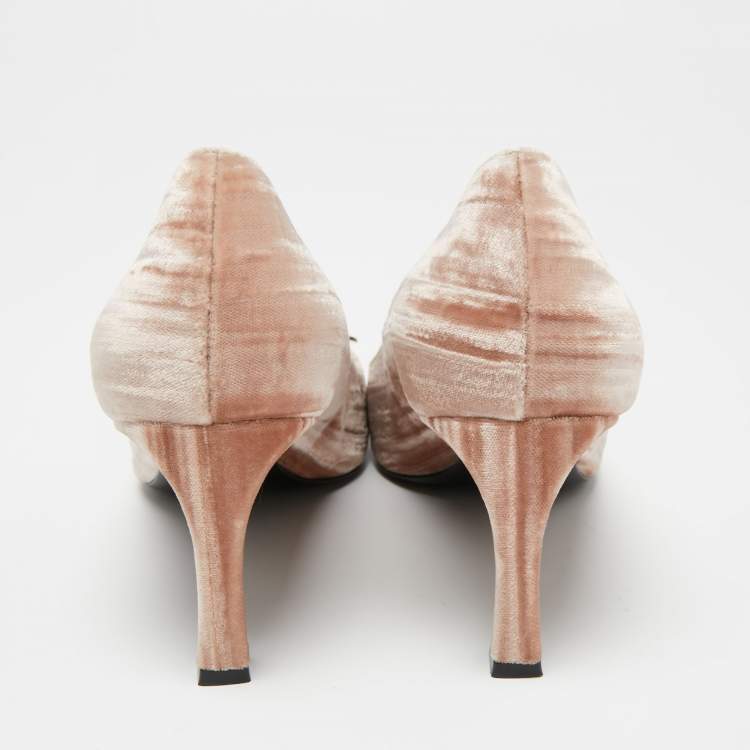 Pre Owned Roger Vivier Light Pink Textured Velvet Buckle Pumps Size 40