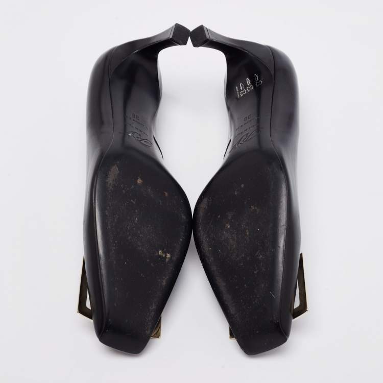 Pre Owned Roger Vivier Black Leather Buckle Pumps Size 38