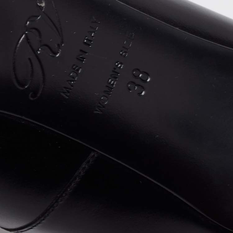 Pre Owned Roger Vivier Black Leather Buckle Pumps Size 38