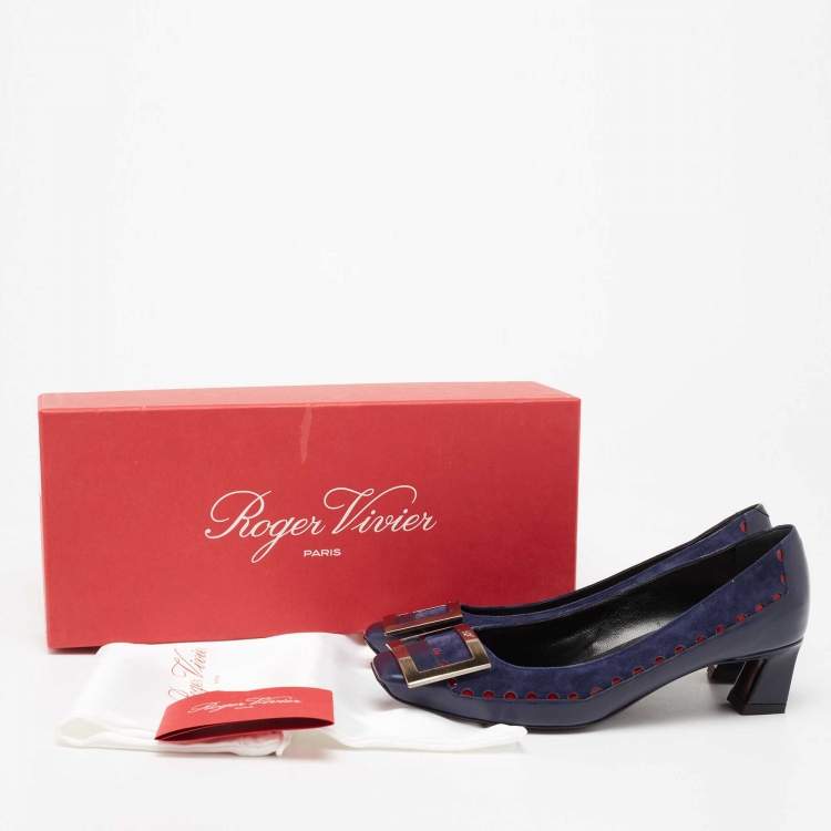 مملوكة مسبقًا Roger Vivier Navy Blue Laser Cut Suede and Leather Trompette Pumps Size 35