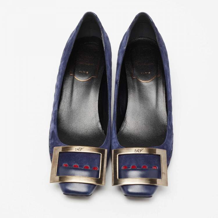 مملوكة مسبقًا Roger Vivier Navy Blue Laser Cut Suede and Leather Trompette Pumps Size 35