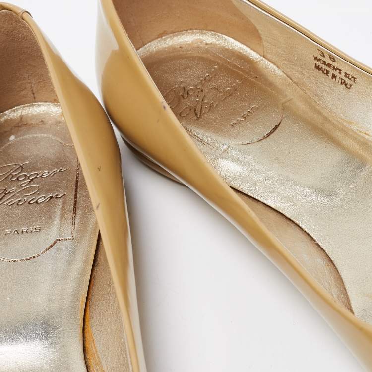 Pre Owned Roger Vivier Beige Patent Leather Trompette Ballet Flats Size 38