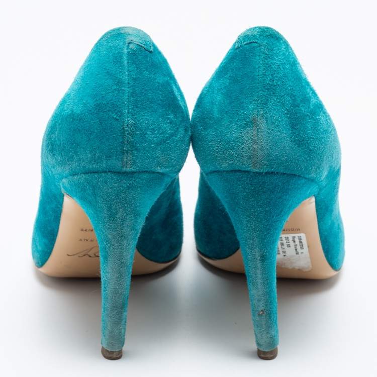 Pre Owned Roger Vivier Turquoise Blue Suede Chain Detail Round Toe Pumps Size 38.5