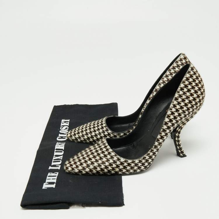 Pre Owned Roger Vivier White/Black Calf Hair Houndstooth Pumps Size 39