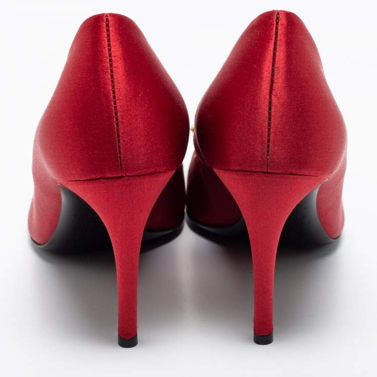 Pre Owned Roger Vivier Red Satin Crystal Embellished Trompette Pumps Size 38 