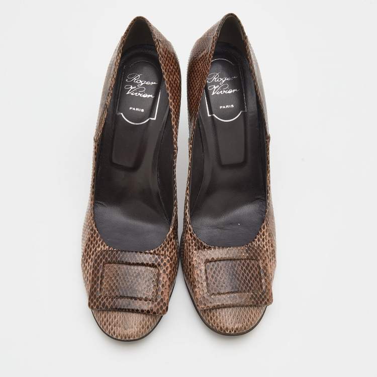 مملوكة مسبقًا Roger Vivier Dark Beige Snakeskin Leather Pumps Size 39