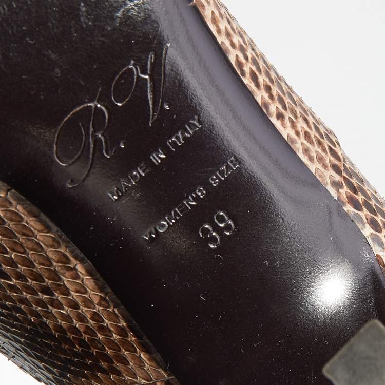 مملوكة مسبقًا Roger Vivier Dark Beige Snakeskin Leather Pumps Size 39