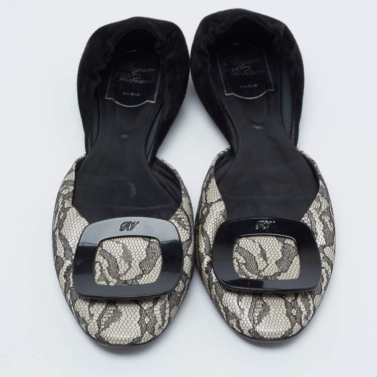 مملوكة مسبقًا Roger Vivier Black/White Lace And Suede Chips D'orsay Buckle Flats Size 39