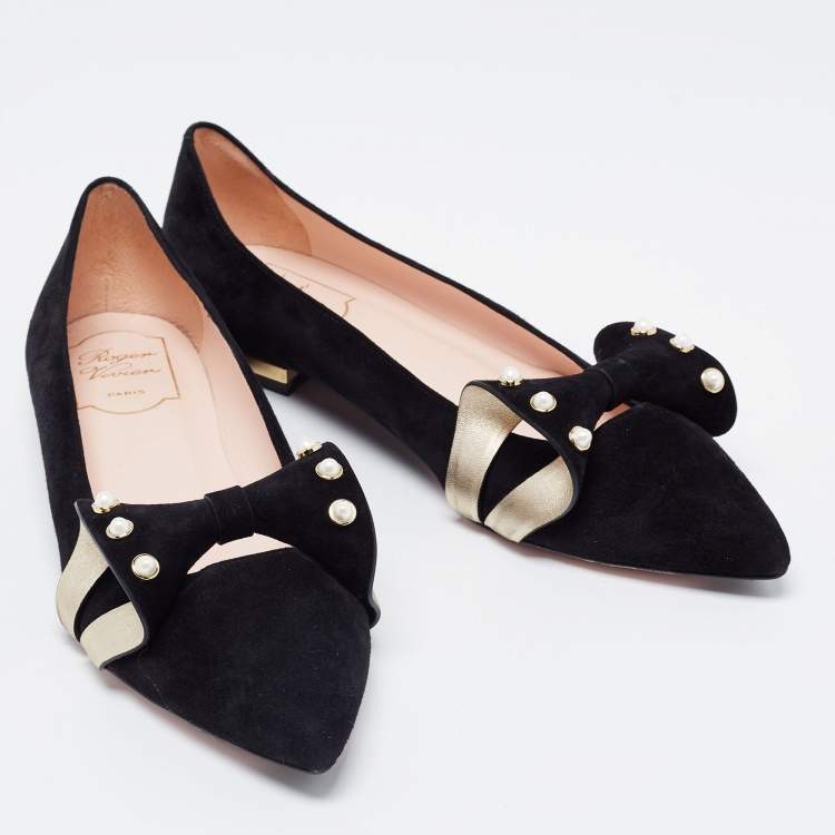 مملوكة مسبقًا Roger Vivier Black Suede Lolita Pearl Embellished Bow Ballet Flats Size 38
