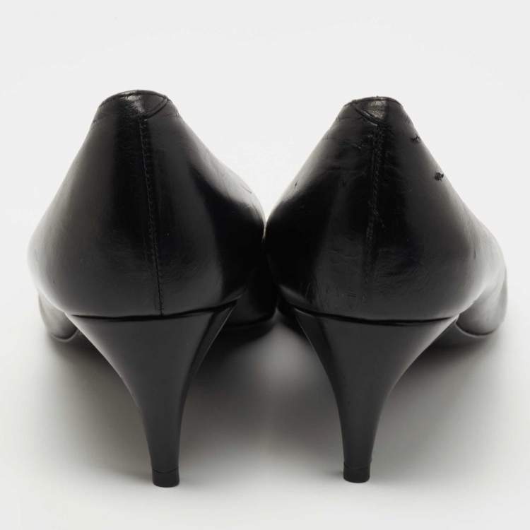 Pre Owned Roger Vivier Black Leather Trompette Pumps Size 40 