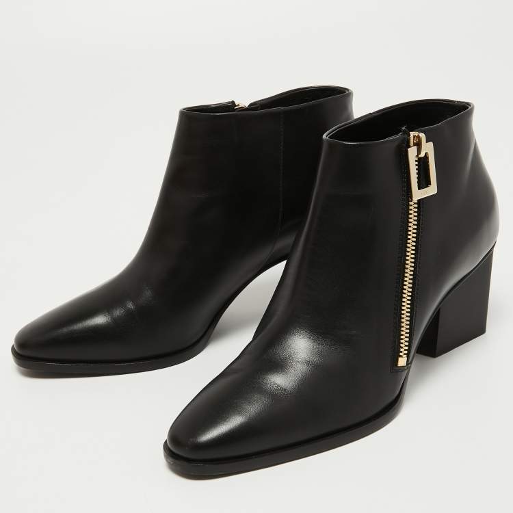 Pre Owned Roger Vivier Black Leather Ankle Boots Size 36.5