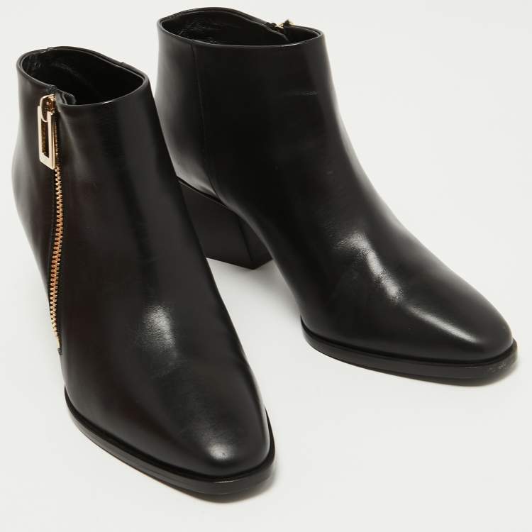 Pre Owned Roger Vivier Black Leather Ankle Boots Size 36.5