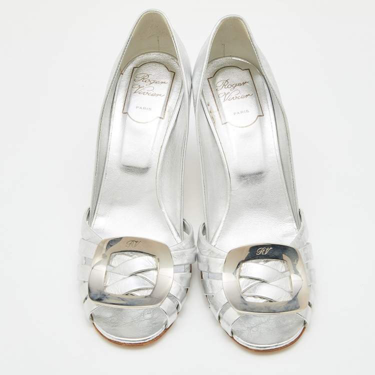 Pre Owned Roger Vivier Metallic Silver Leather Open Toe Pumps Size 38.5