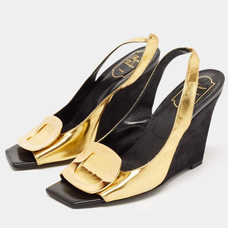 Pre Owned Roger Vivier Gold Leather Buckle Wedge Slingback Sandals Size 39.5